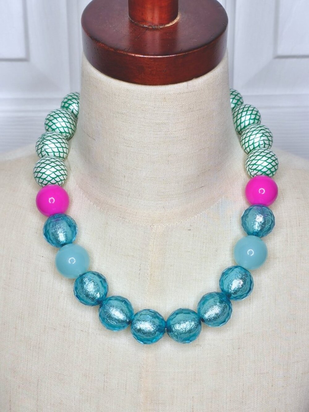 Mermaid Chunky Bead Necklace, 18" Magnetic